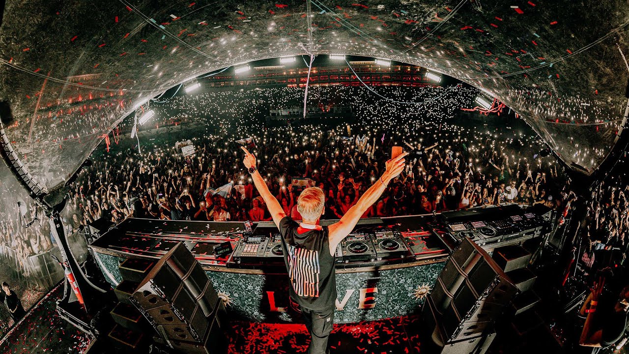 Armin van Buuren: Tomorrowland 2025'te Trance Fırtınası ve Epik Setler!