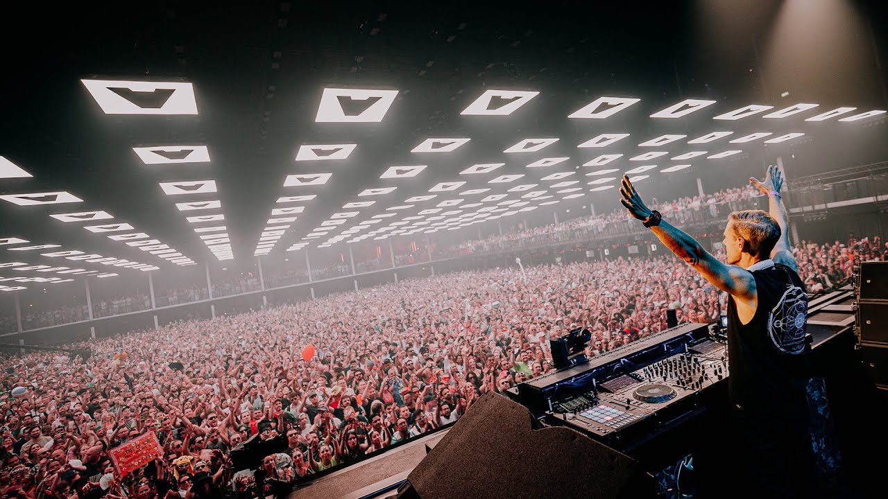 Armin van Buuren: Tomorrowland 2025'te Trance Fırtınası ve Epik Setler!